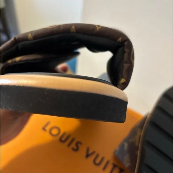 Louis Vuitton mule sandals - Picture 10 of 11